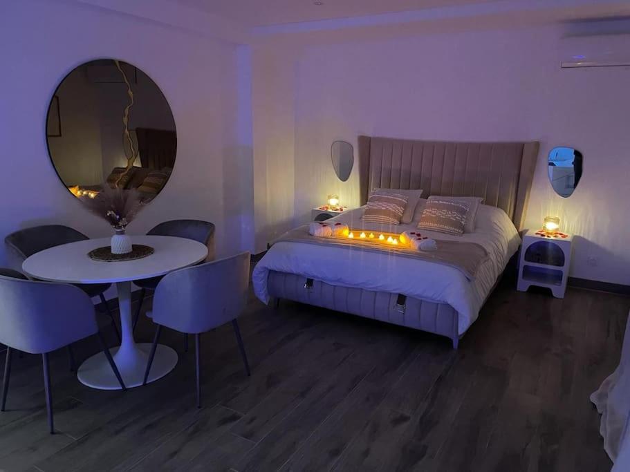 Love Room - Cocon Room - Toulon - אוליאולה מראה חיצוני תמונה