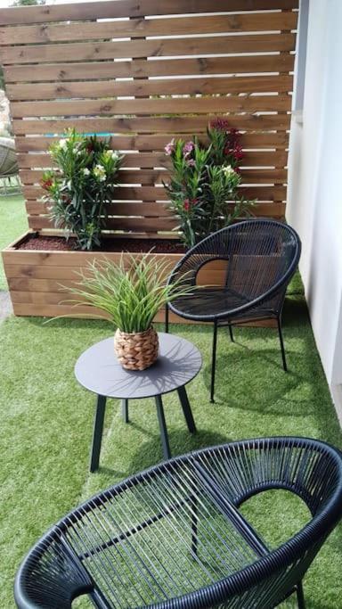 Love Room - Cocon Room - Toulon - אוליאולה מראה חיצוני תמונה