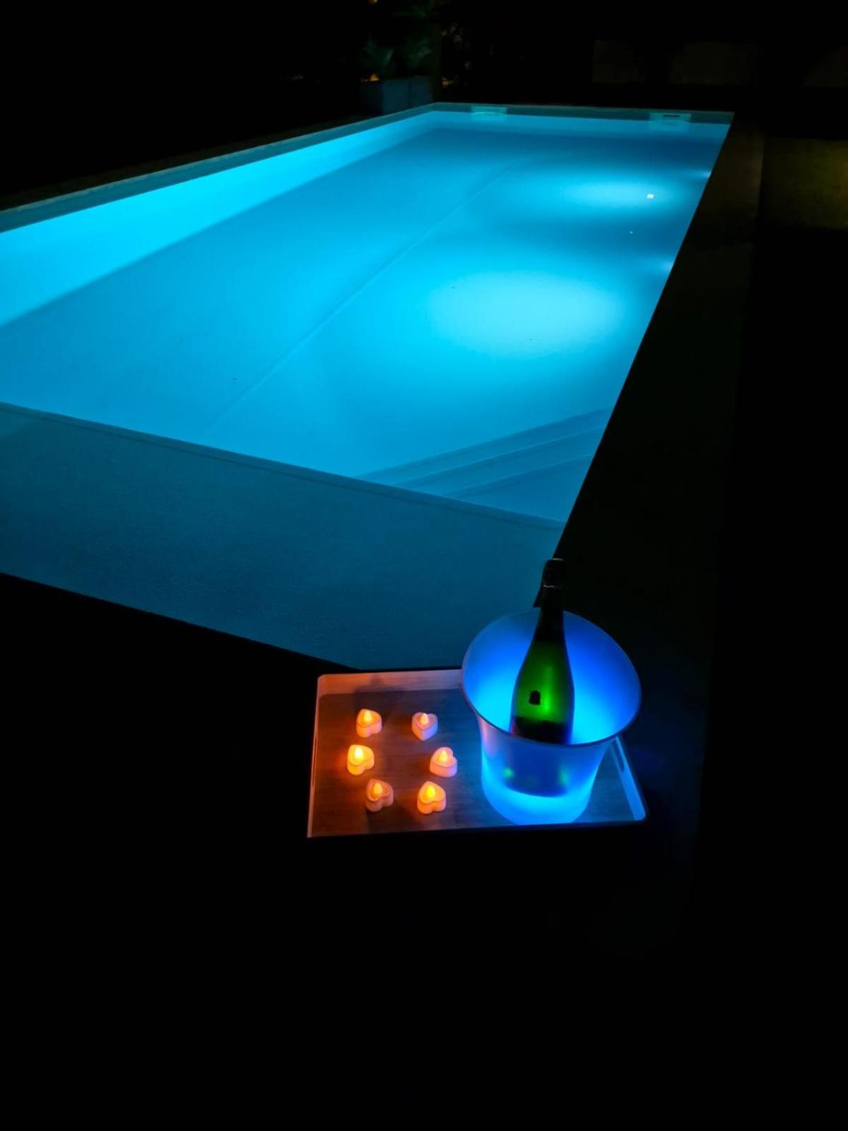 Love Room - Cocon Room - Toulon - אוליאולה מראה חיצוני תמונה