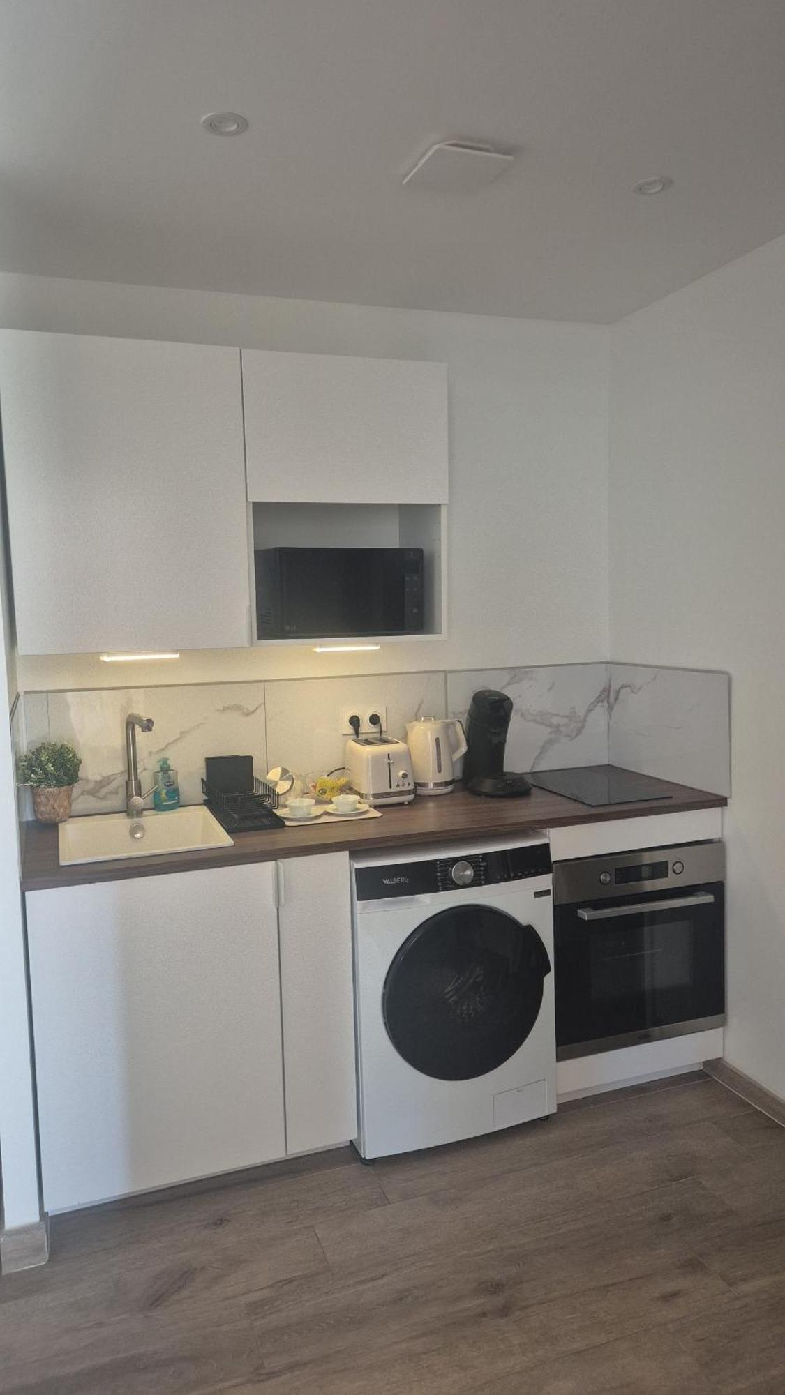 Love Room - Cocon Room - Toulon - אוליאולה מראה חיצוני תמונה